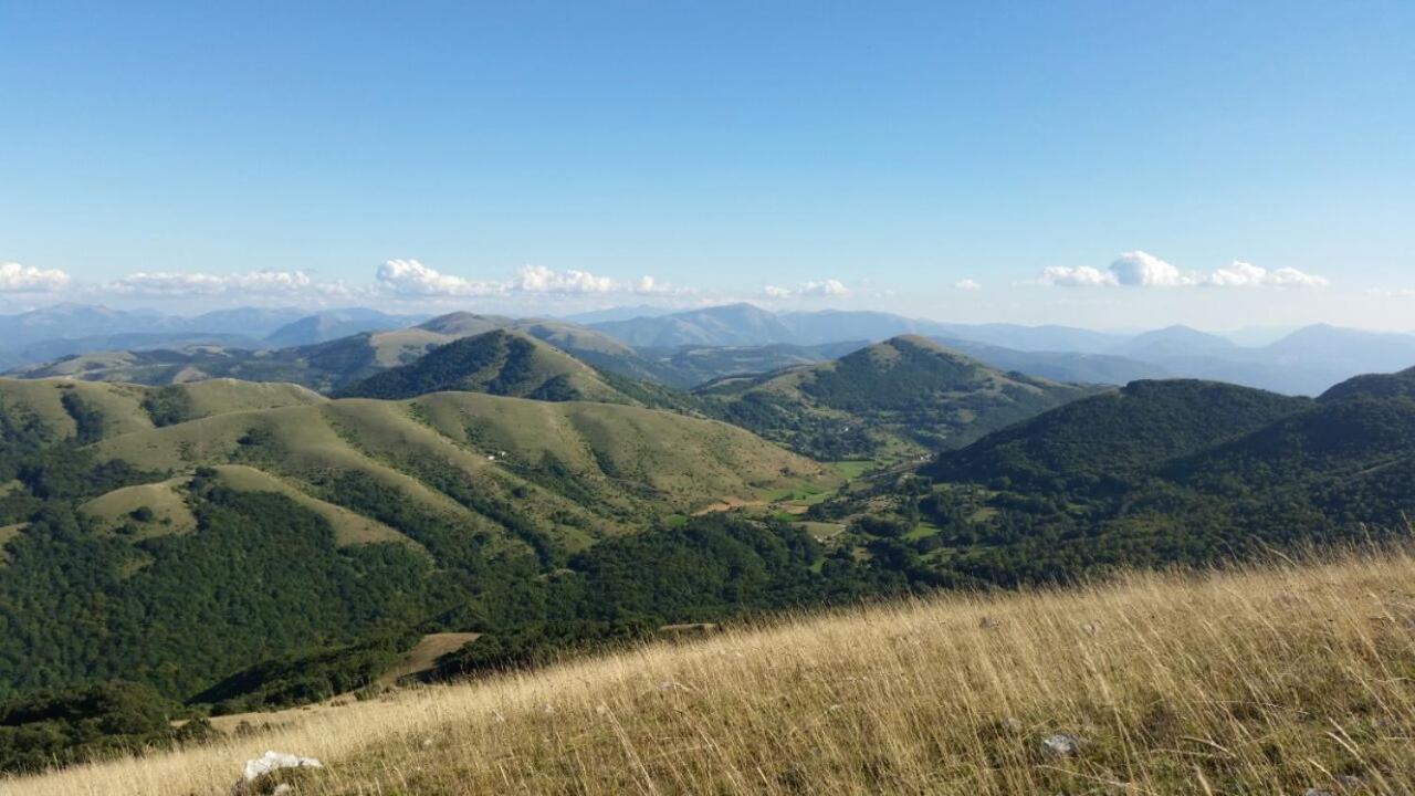 Agriturismo Pettino 克利通诺河畔坎佩洛 外观 照片
