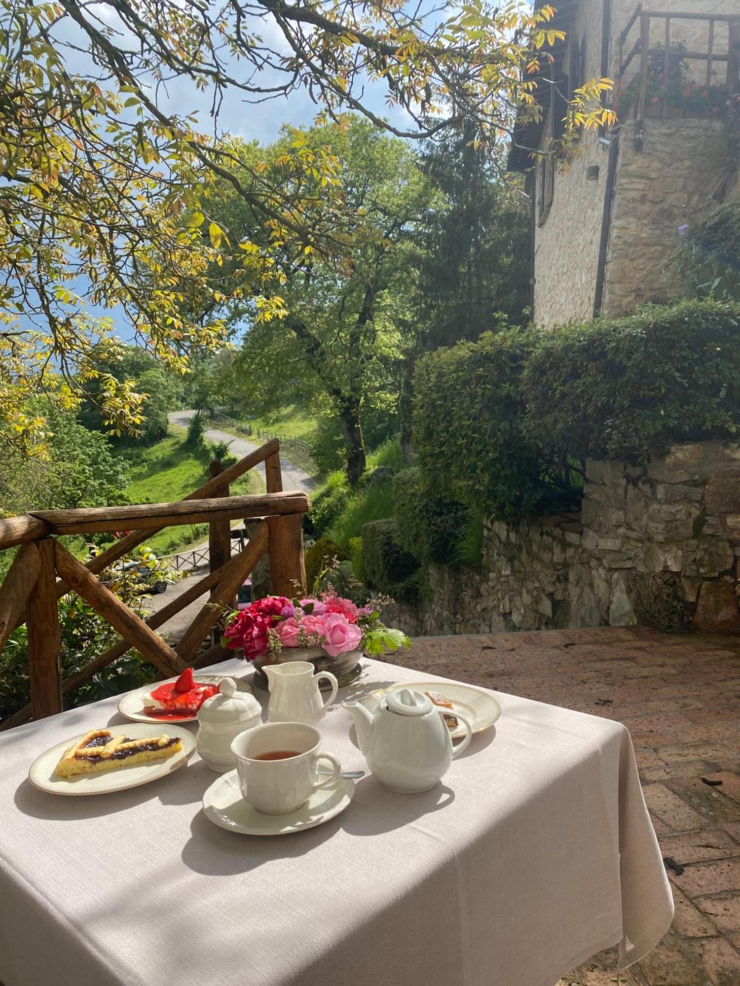 Agriturismo Pettino 克利通诺河畔坎佩洛 外观 照片